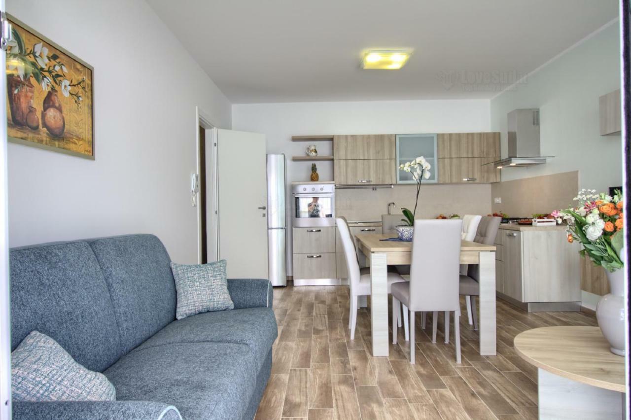 Jacuzzi Holiday Homes By Lovesud Santa Maria di Leuca Exterior foto