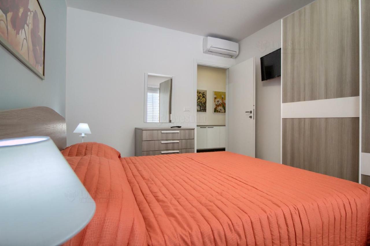 Jacuzzi Holiday Homes By Lovesud Santa Maria di Leuca Exterior foto